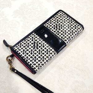 Vintage Coach Black and White Wristlet,10",Preloved, Good Condition